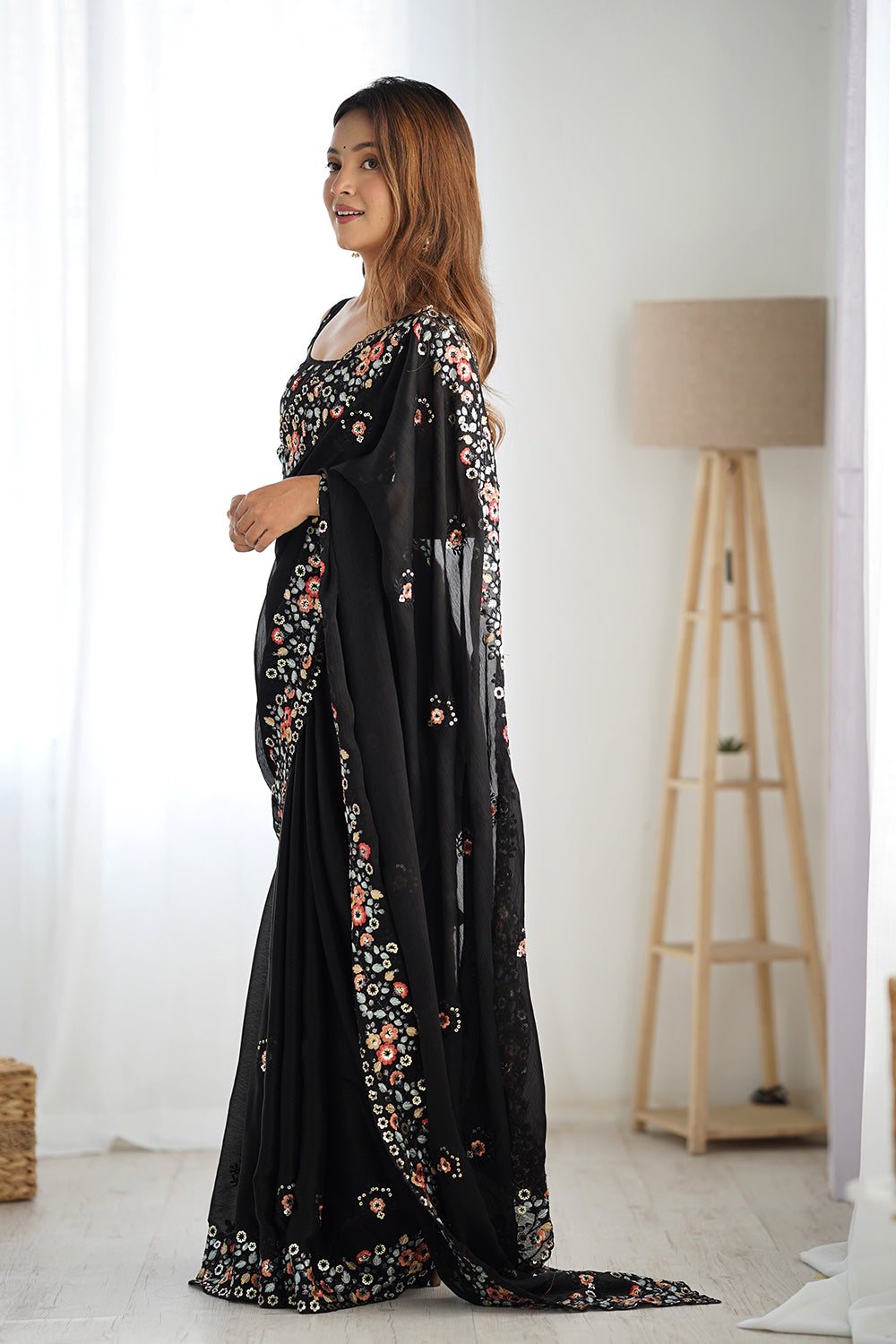 Urban Pallu Solid Poly Chiffon Festive Saree