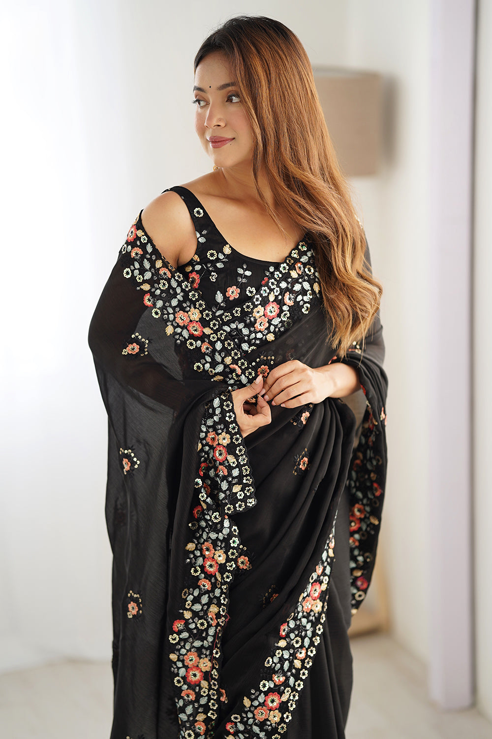 Urban Pallu Solid Poly Chiffon Festive Saree