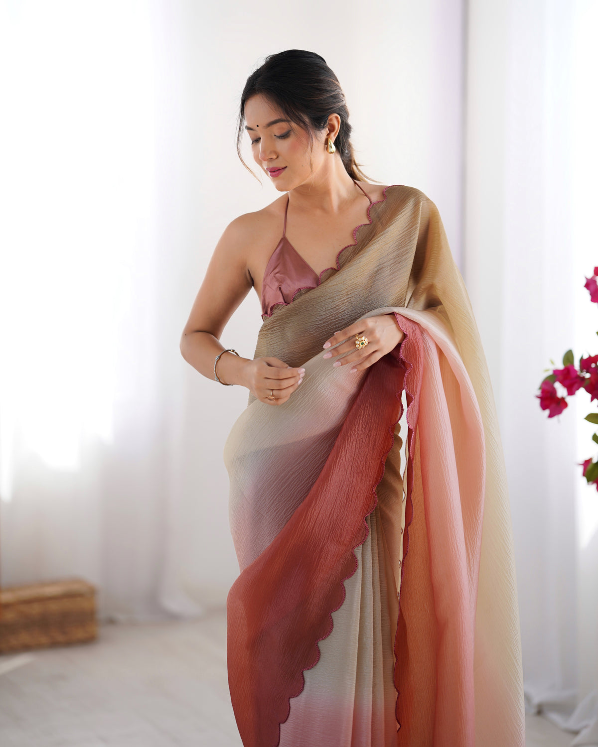 Urban Pallu Solid Silk Blend Party Saree