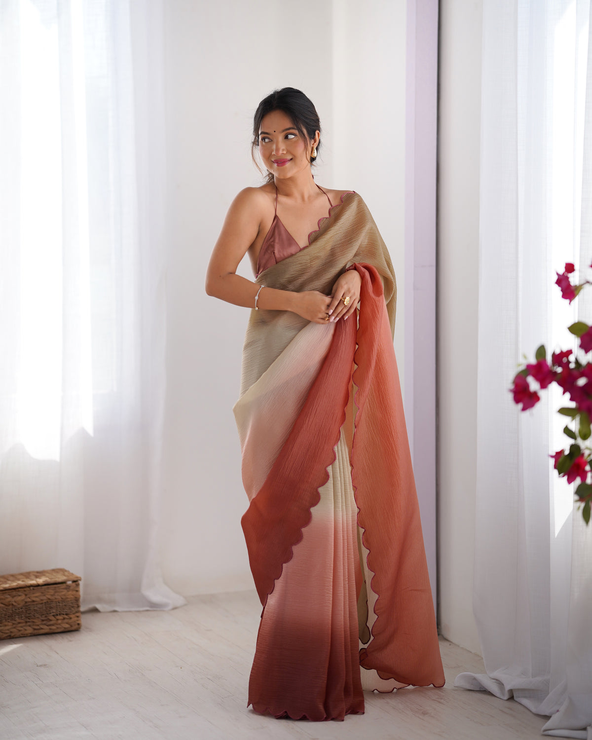 Urban Pallu Solid Silk Blend Party Saree