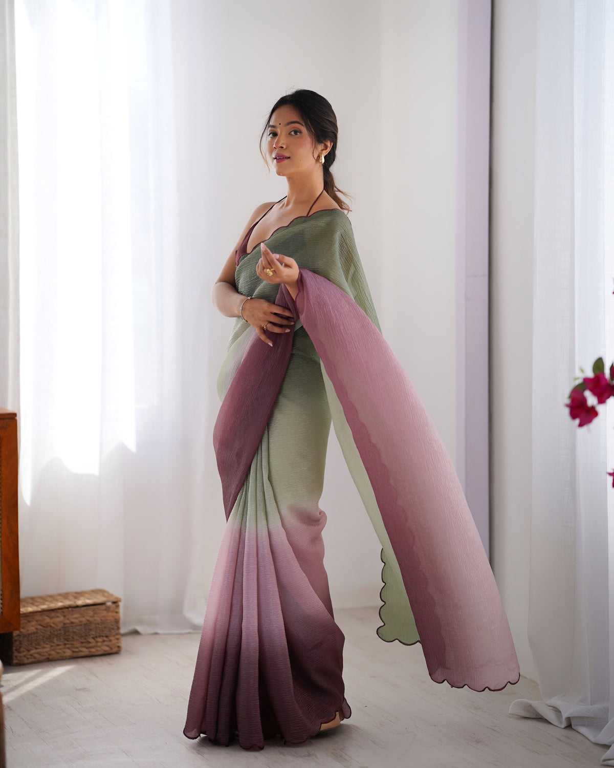 Urban Pallu Solid Silk Blend Party Saree
