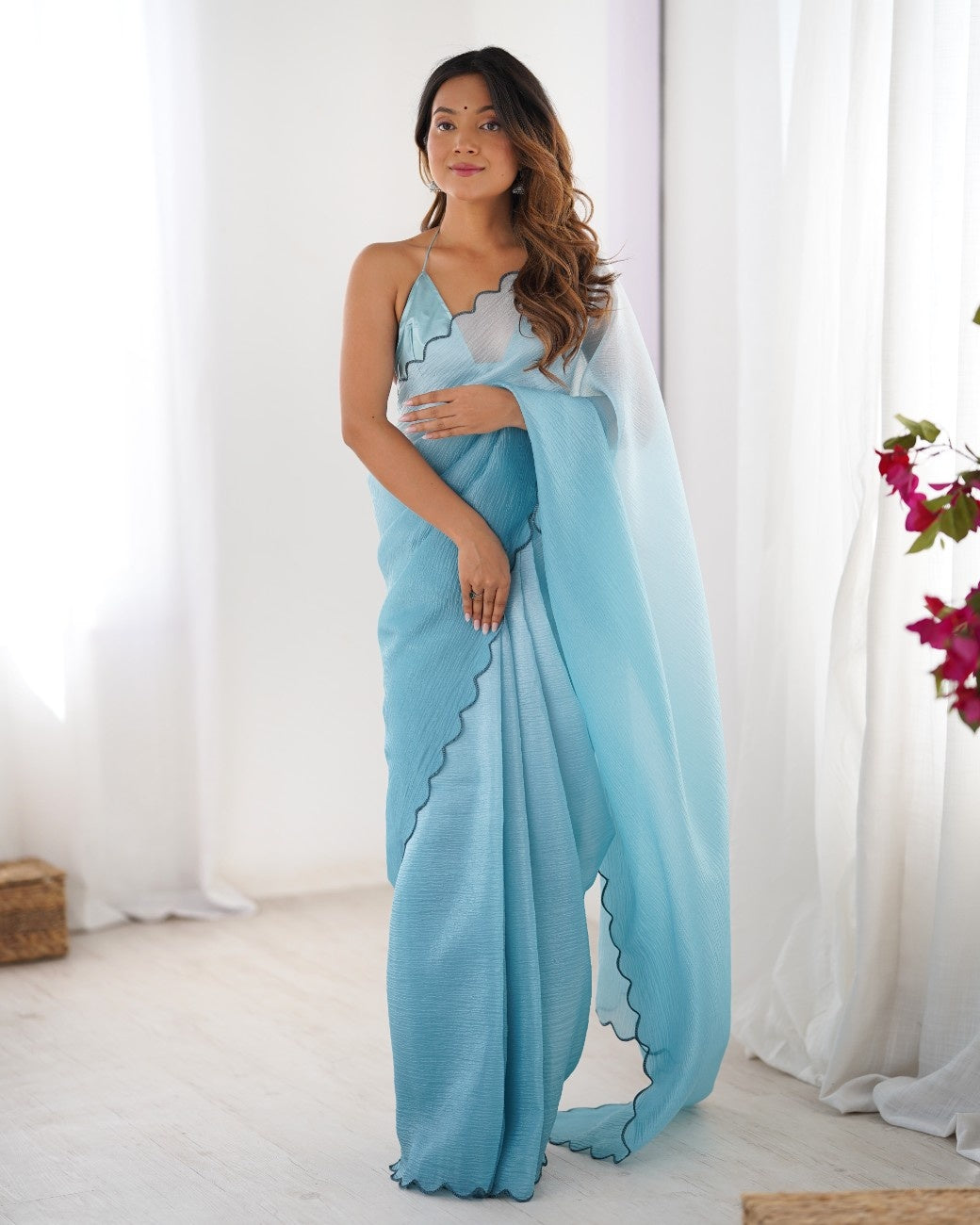 Urban Pallu Solid Silk Blend Party Saree
