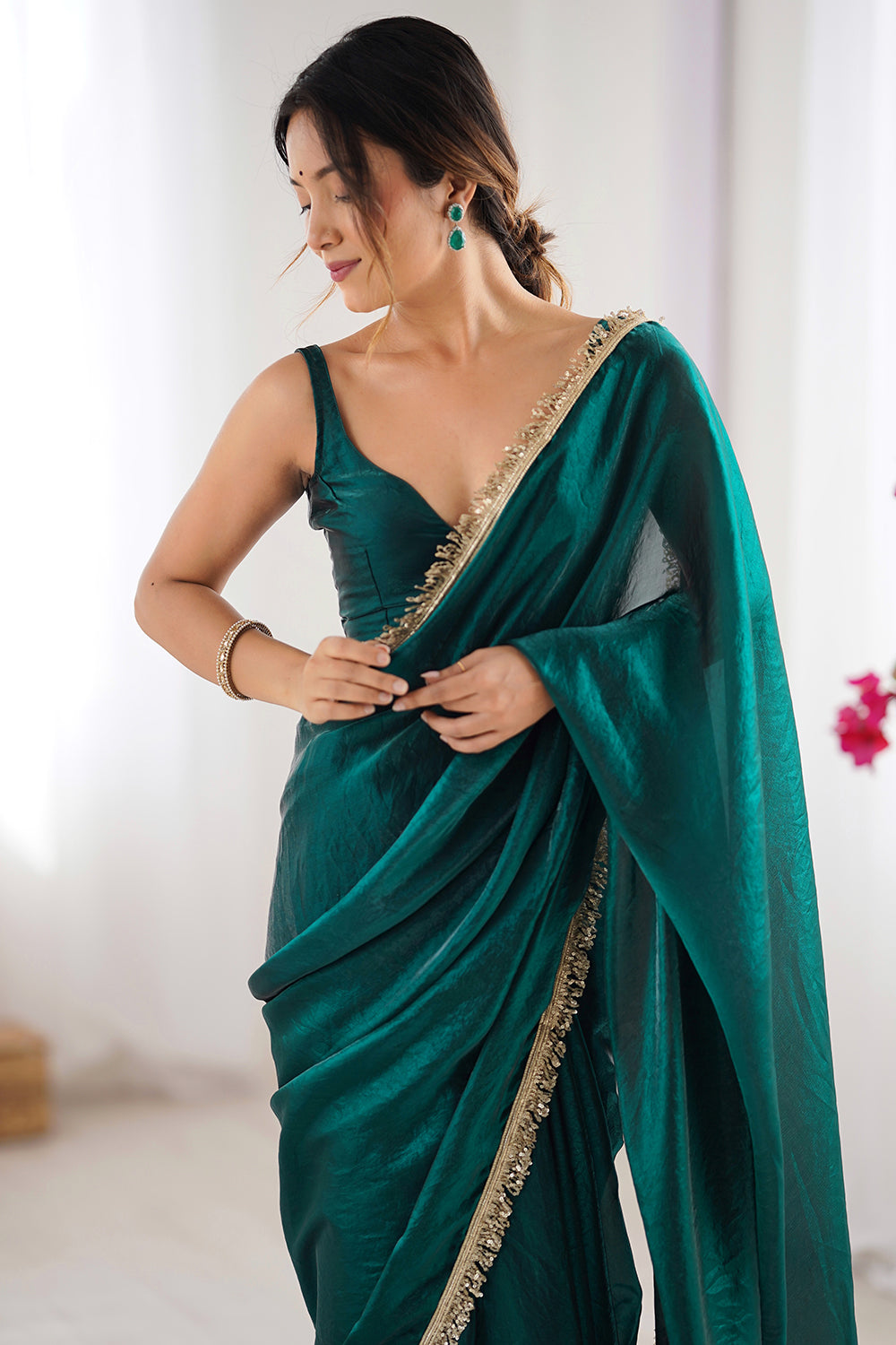 Urban Pallu Solid Poly Georgette Daily Saree
