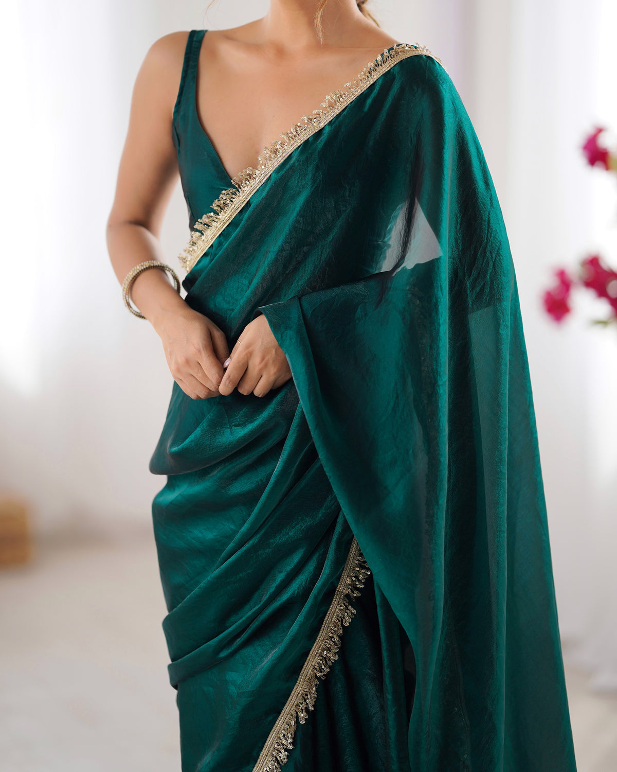 Urban Pallu Solid Poly Georgette Daily Saree