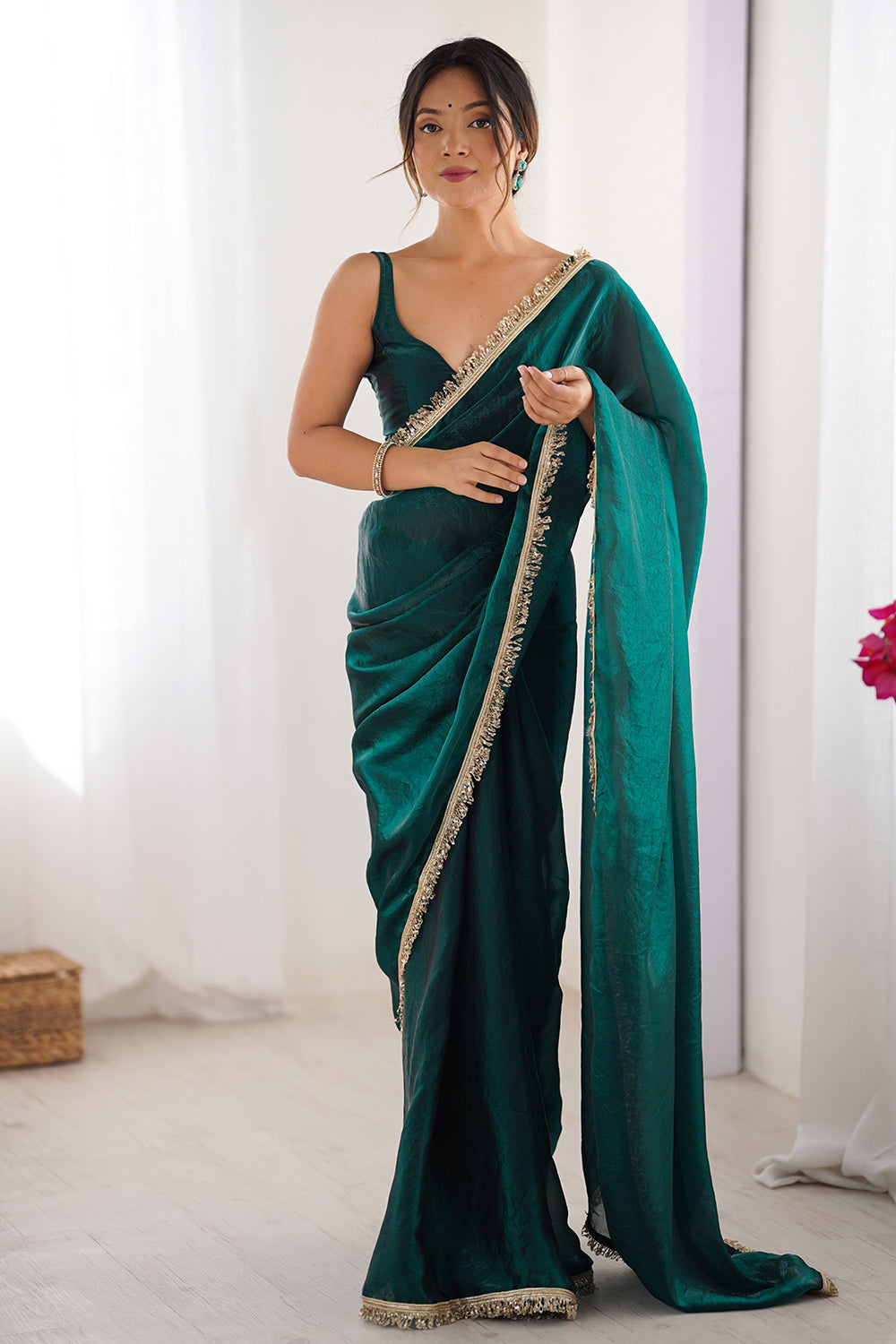Urban Pallu Solid Poly Georgette Daily Saree