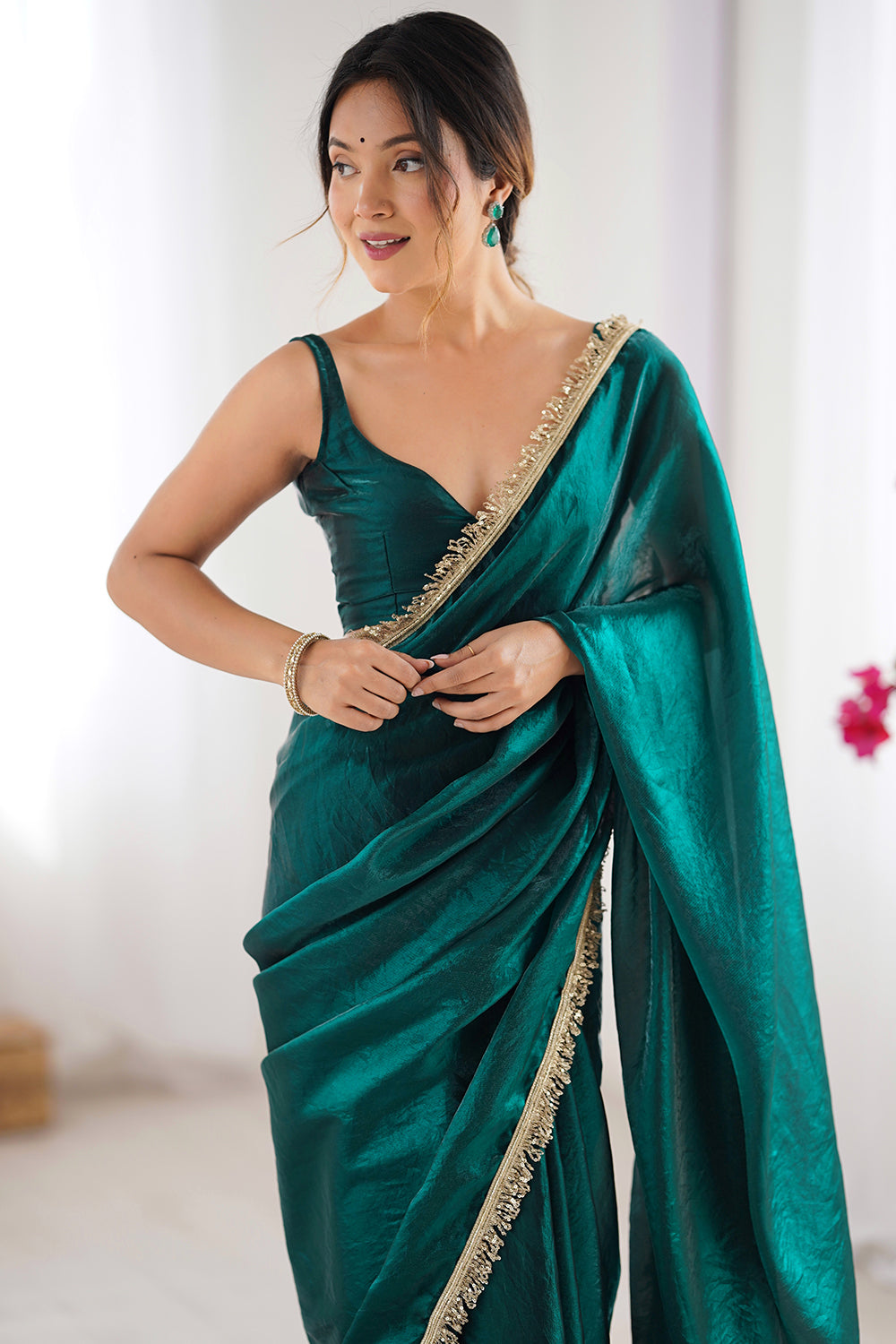 Urban Pallu Solid Poly Georgette Daily Saree