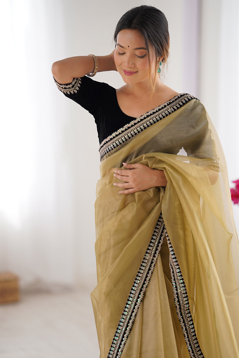 Urban Pallu Solid Poly Georgette Daily Saree
