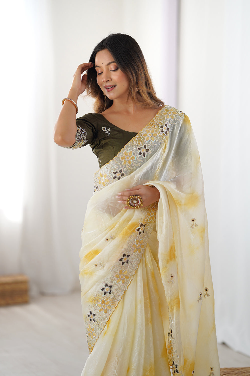 Urban Pallu Embroidered Poly Chiffon Daily Saree