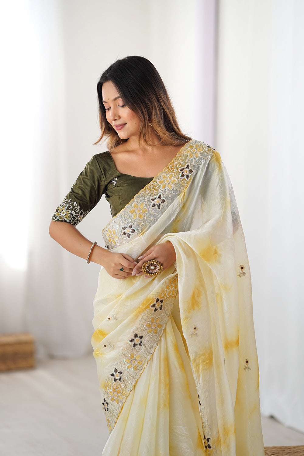 Urban Pallu Embroidered Poly Chiffon Daily Saree