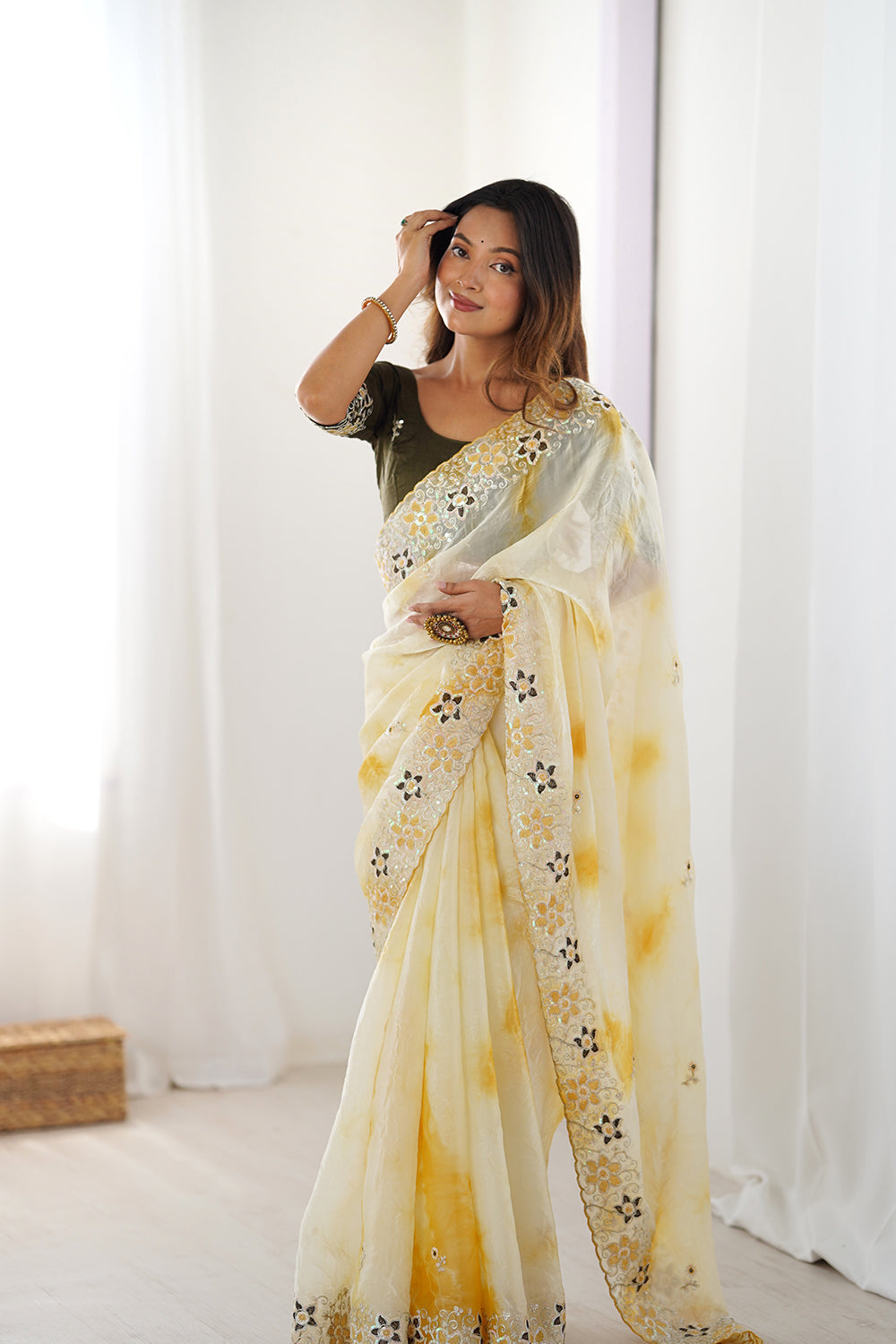 Urban Pallu Embroidered Poly Chiffon Daily Saree