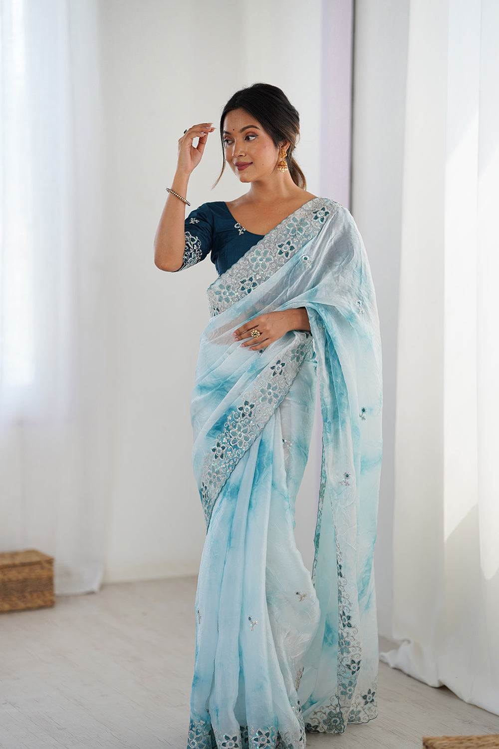 Urban Pallu Embroidered Poly Chiffon Daily Saree