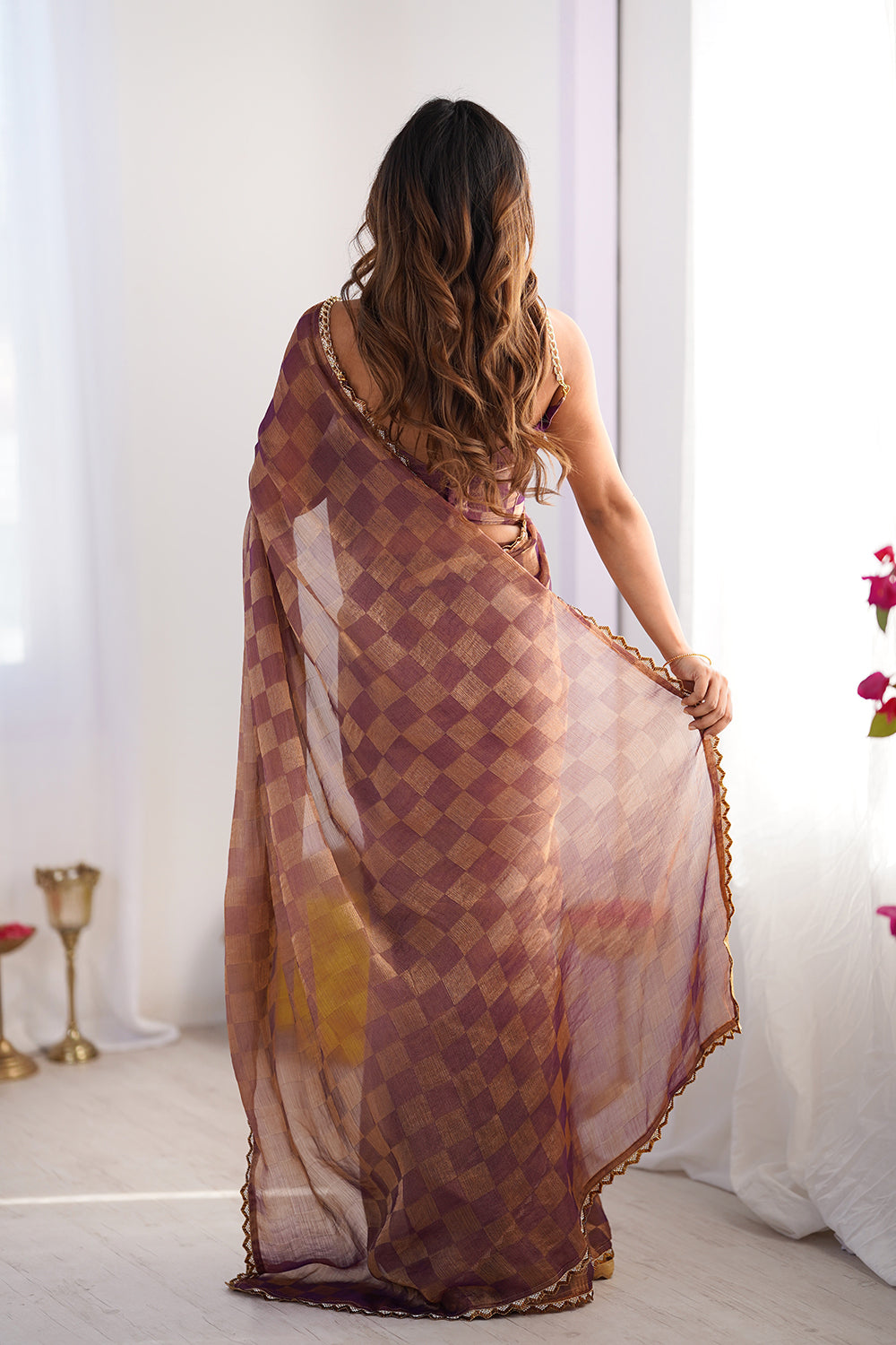 Urban Pallu Solid Poly Chiffon Daily Saree