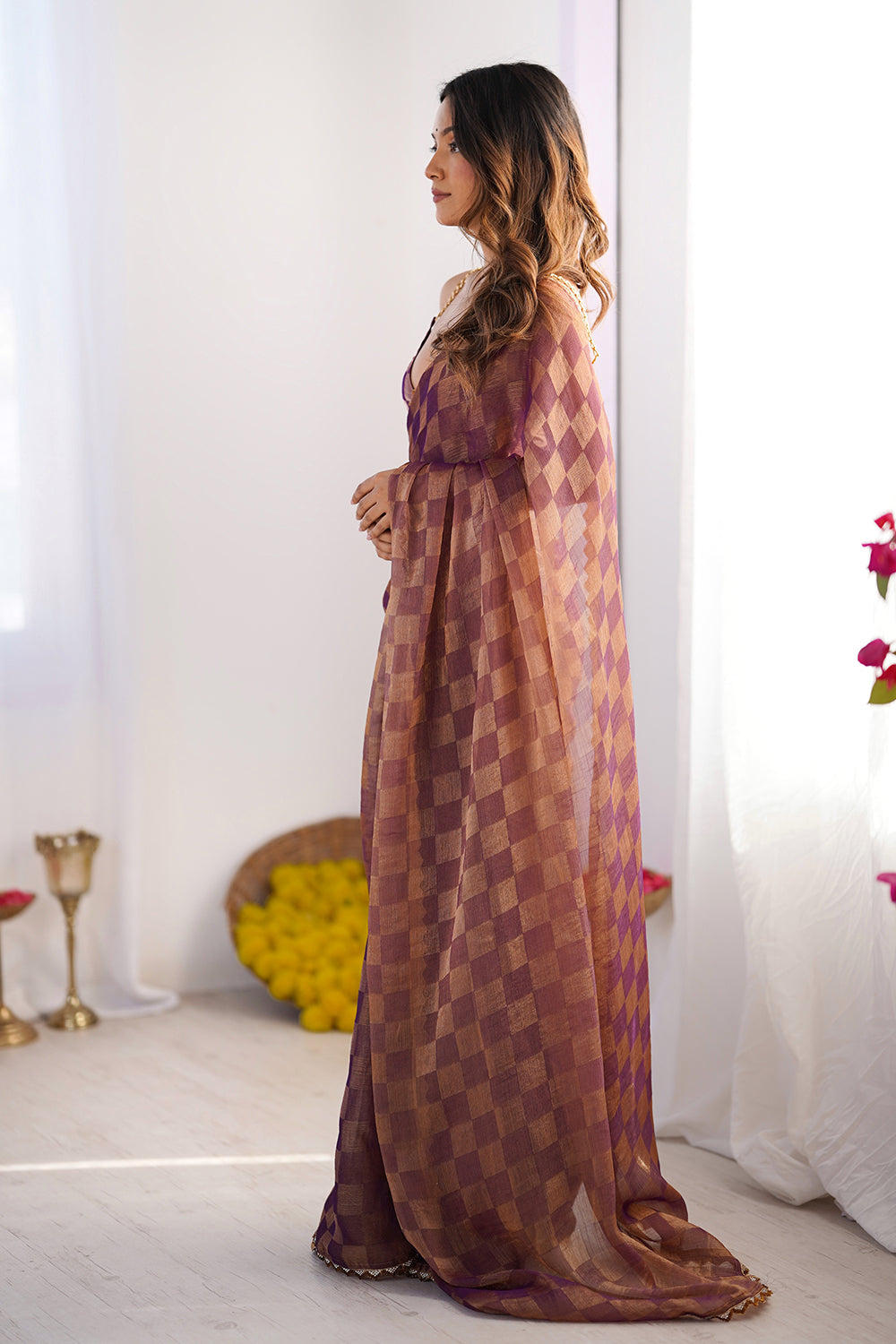 Urban Pallu Solid Poly Chiffon Daily Saree