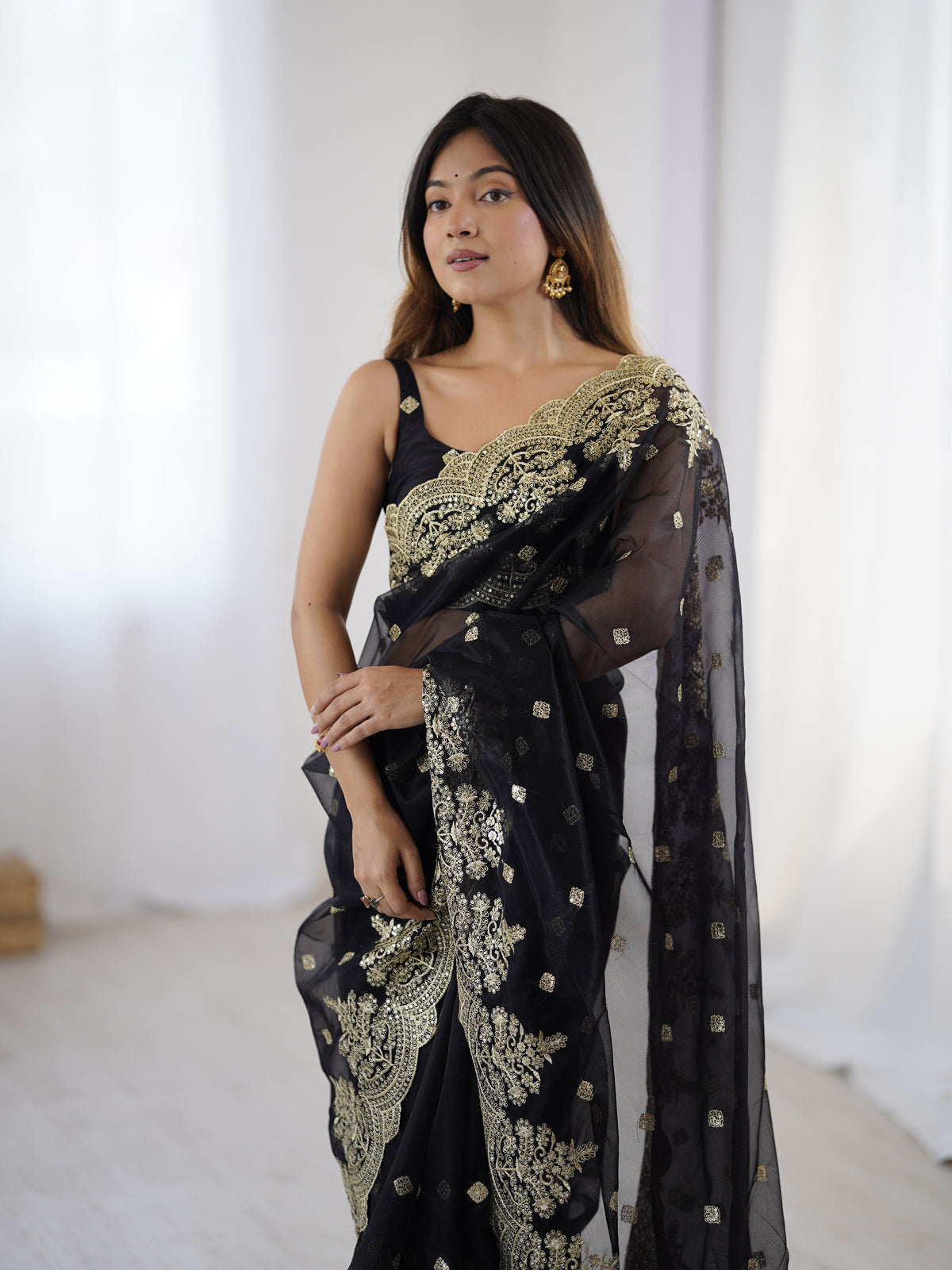 Urban Pallu Solid Net Festive Saree