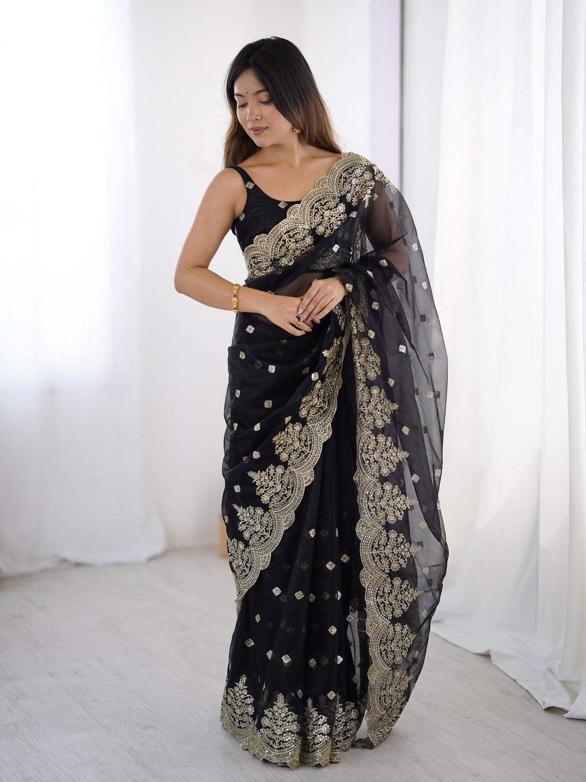 Urban Pallu Solid Net Festive Saree