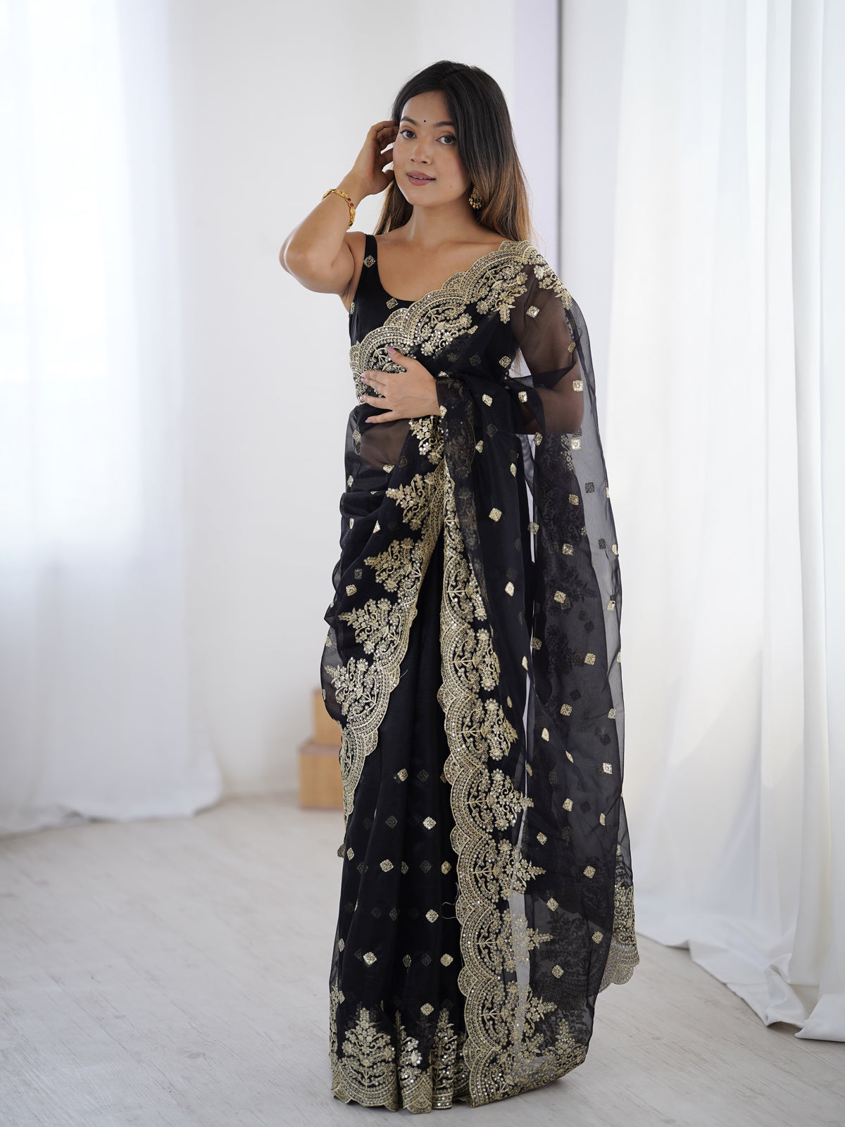Urban Pallu Solid Net Festive Saree