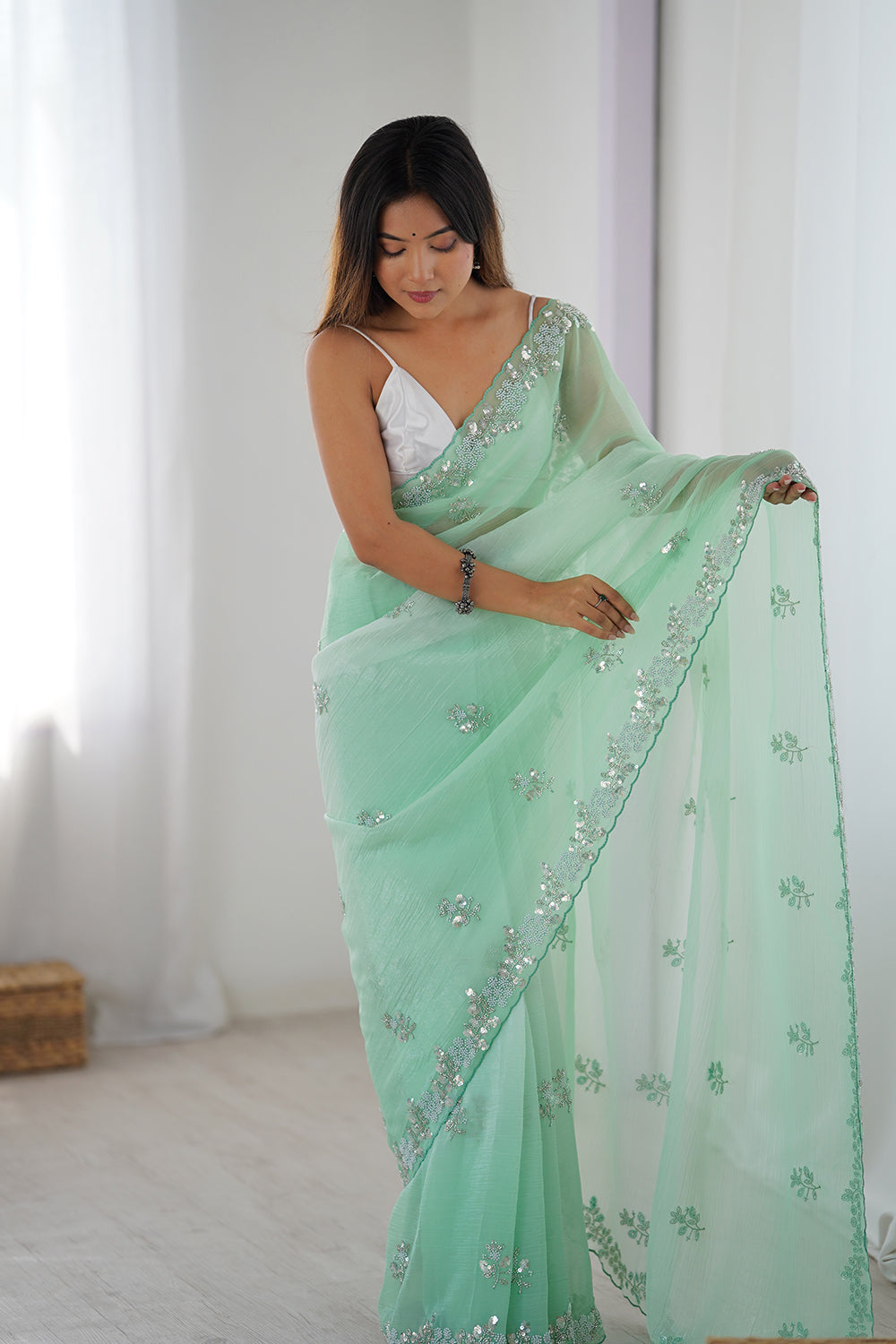 Urban Pallu Solid Poly Chiffon Daily Saree