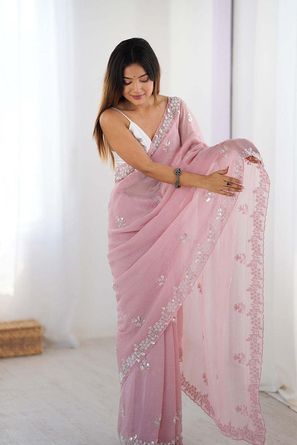 Urban Pallu Solid Poly Chiffon Daily Saree
