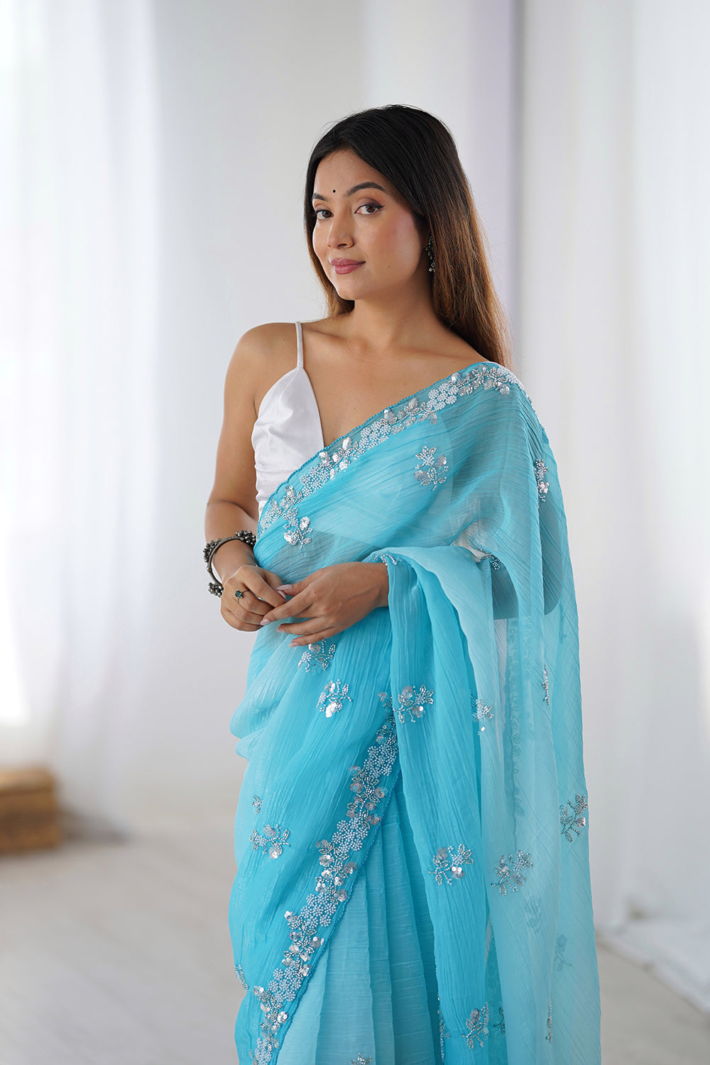 Urban Pallu Solid Poly Chiffon Daily Saree