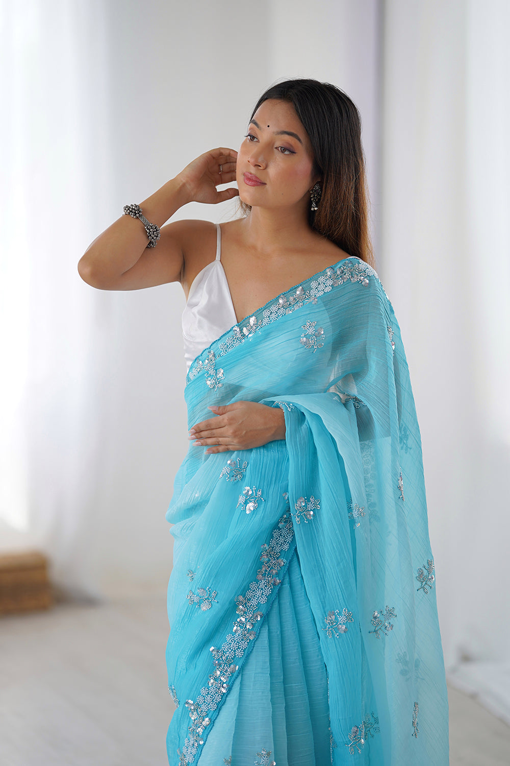 Urban Pallu Solid Poly Chiffon Daily Saree