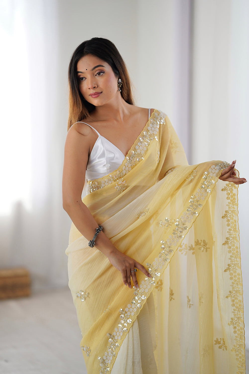 Urban Pallu Solid Poly Chiffon Daily Saree