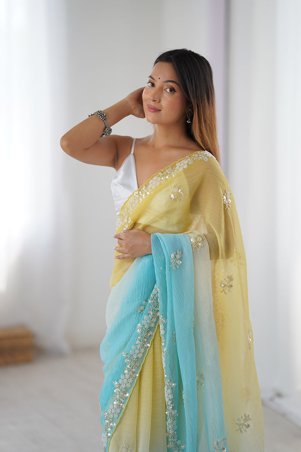 Urban Pallu Solid Poly Chiffon Daily Saree