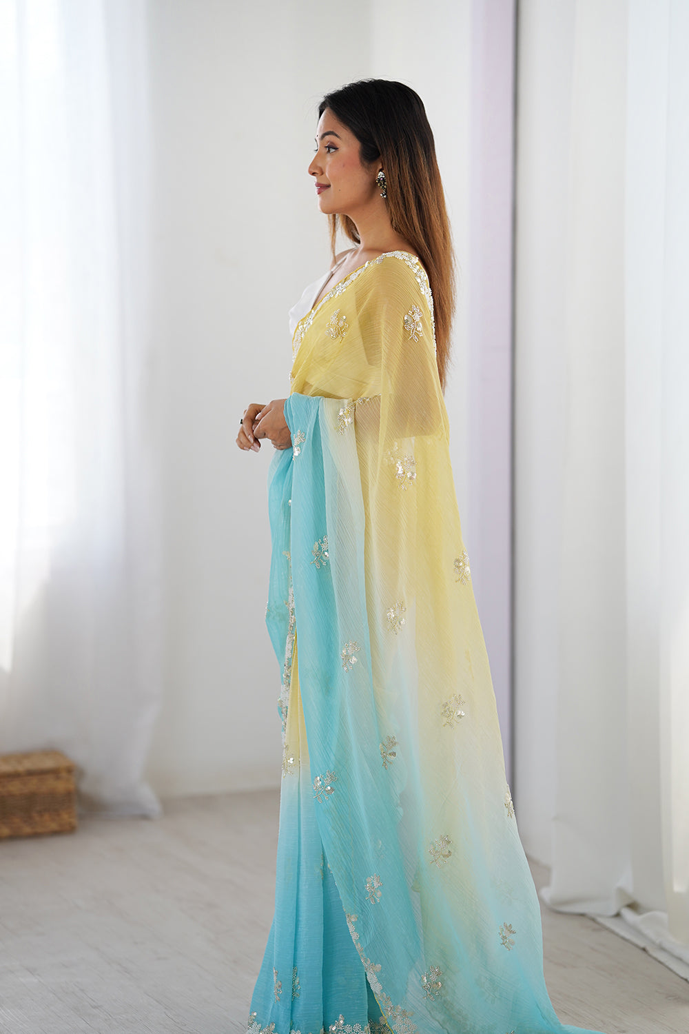 Urban Pallu Solid Poly Chiffon Daily Saree