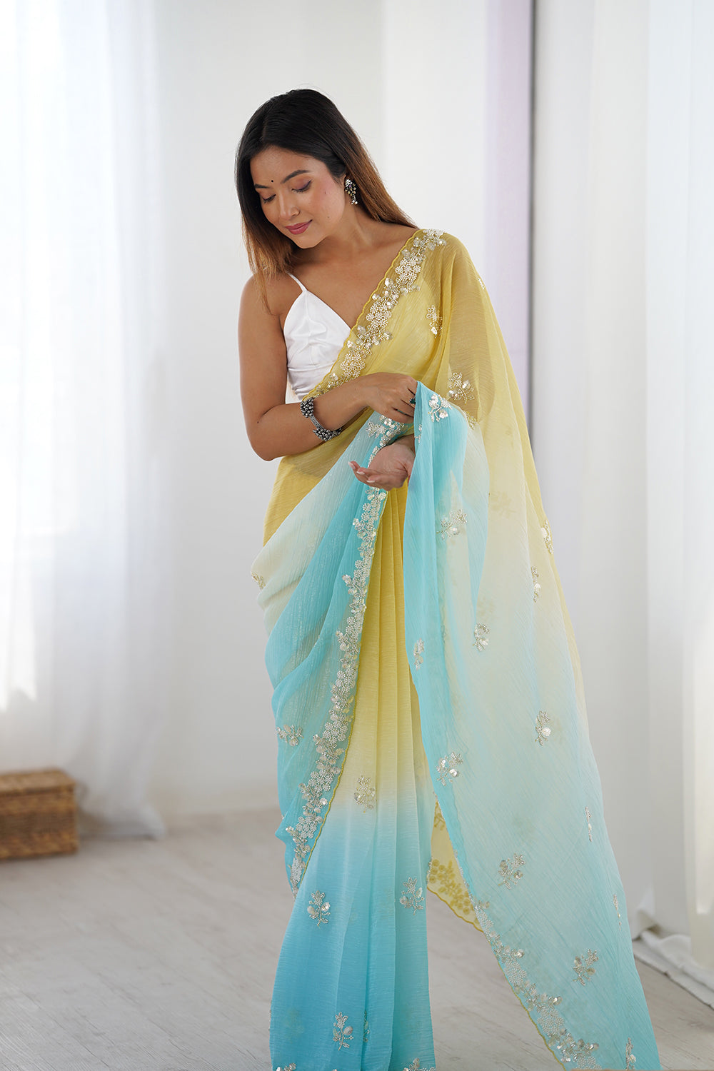 Urban Pallu Solid Poly Chiffon Daily Saree