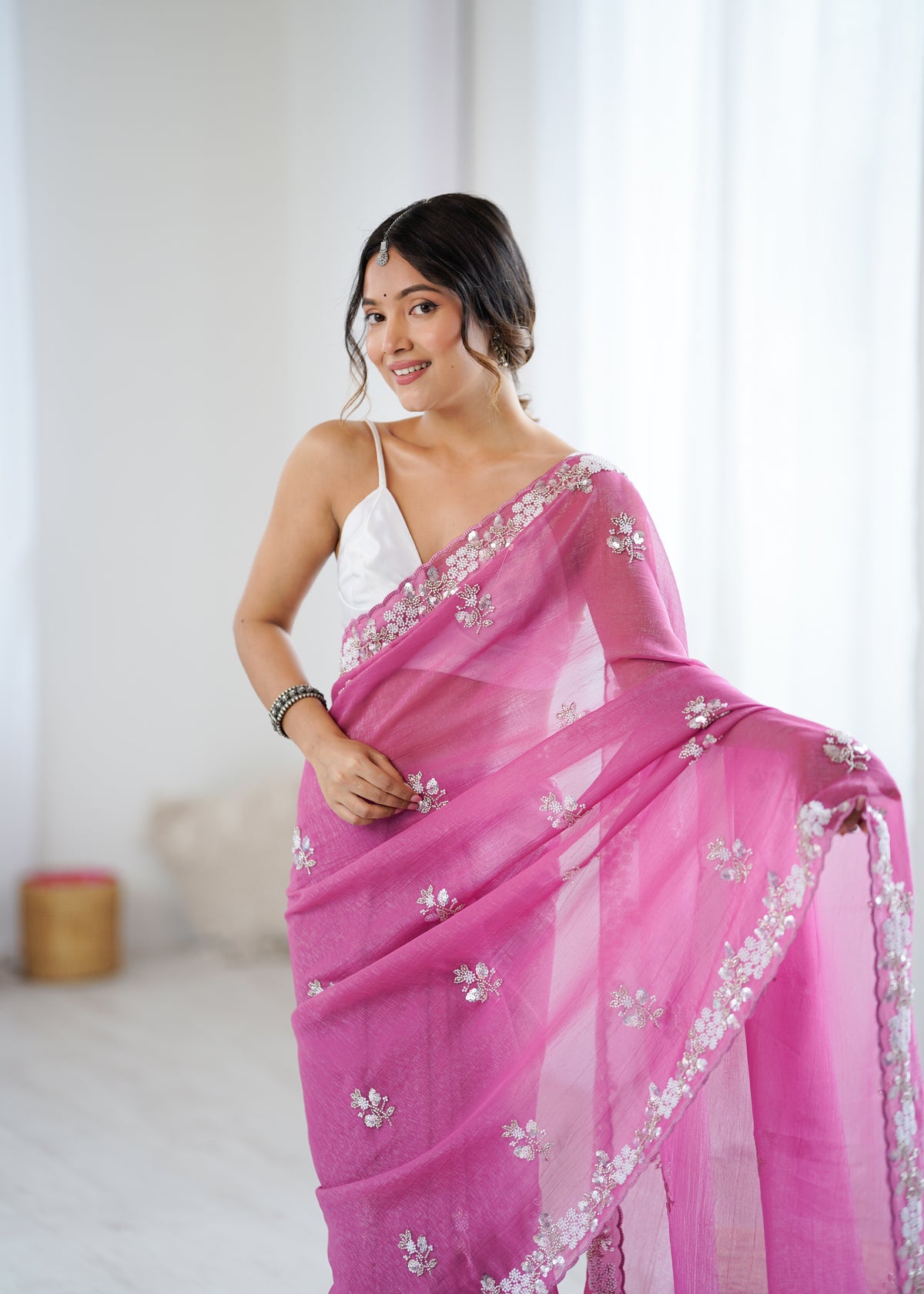 Urban Pallu Solid Poly Chiffon Daily Saree