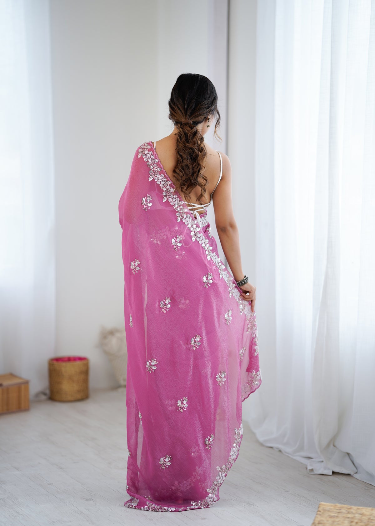 Urban Pallu Solid Poly Chiffon Daily Saree