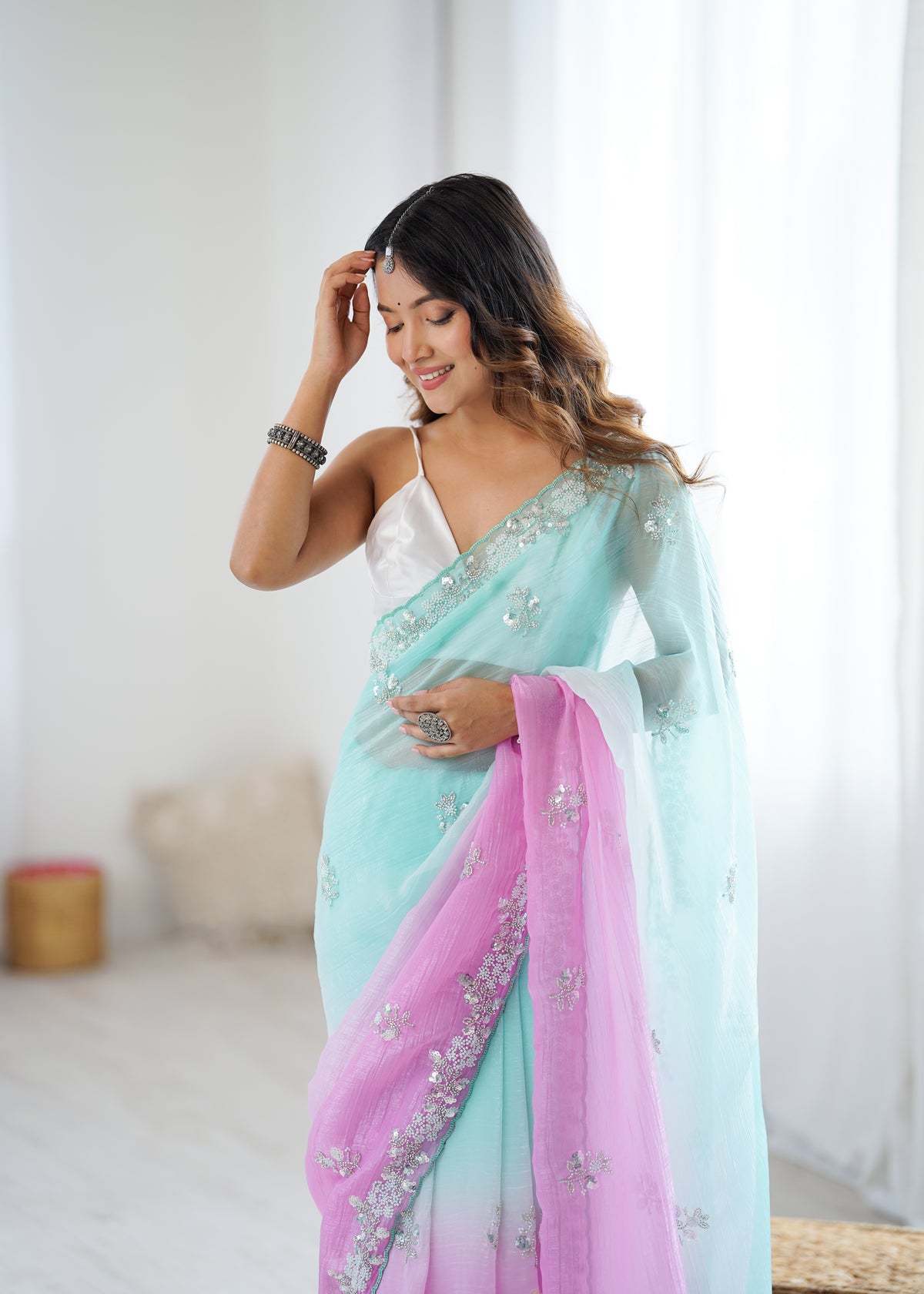 Urban Pallu Solid Poly Chiffon Daily Saree