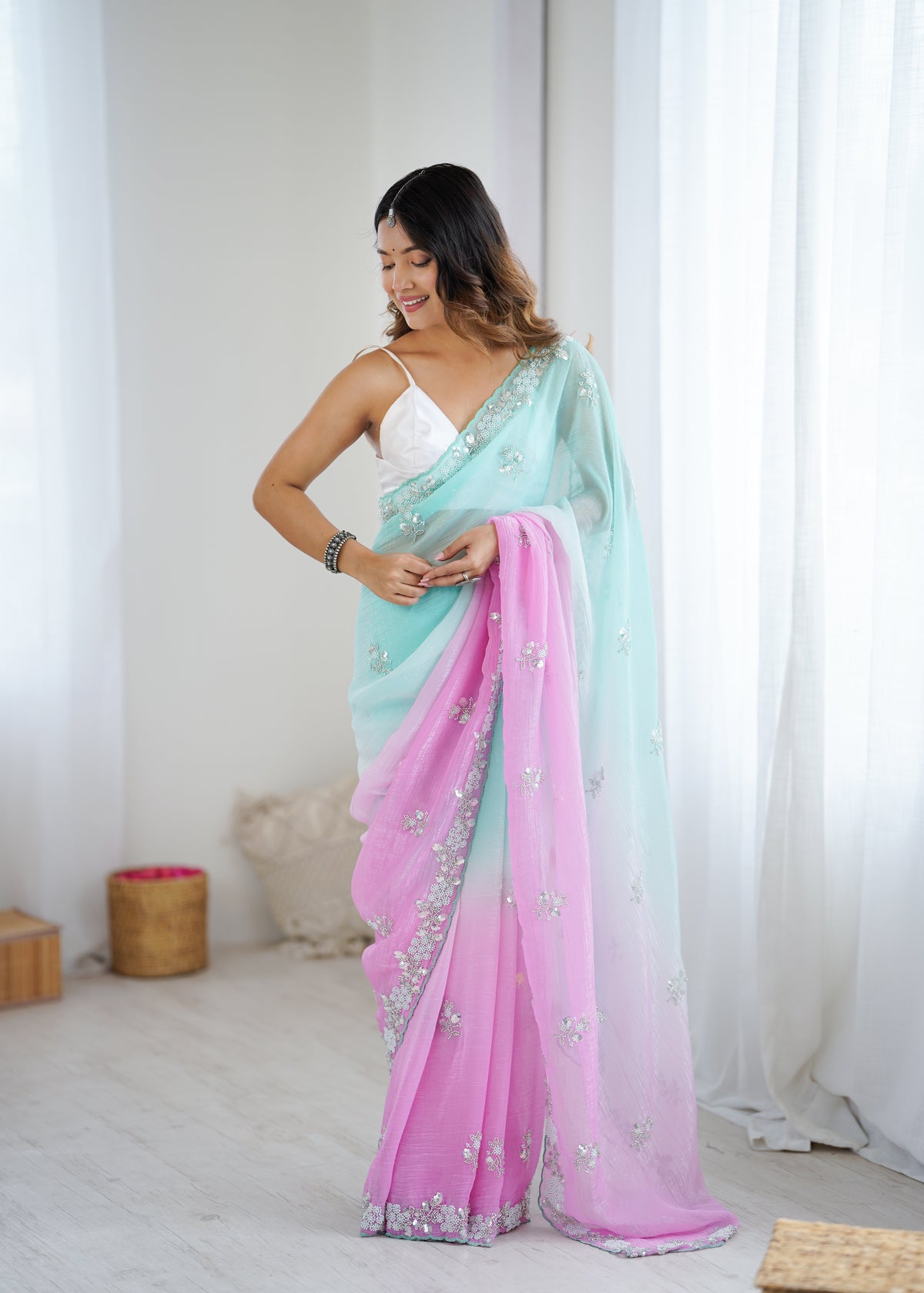 Urban Pallu Solid Poly Chiffon Daily Saree