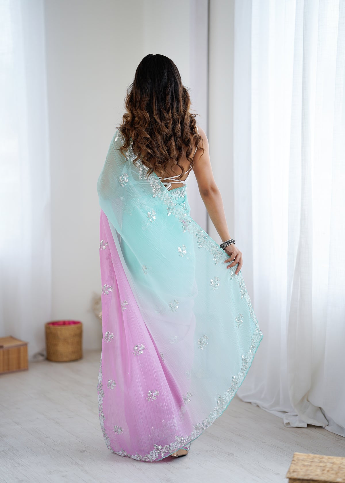 Urban Pallu Solid Poly Chiffon Daily Saree