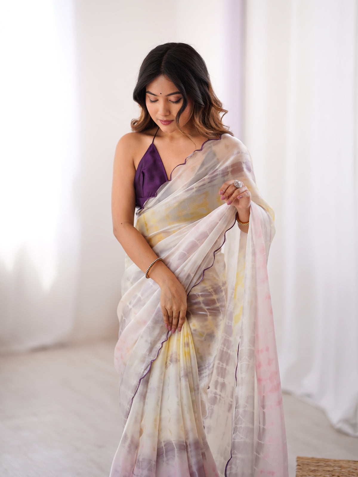 Urban Pallu Solid Organza Daily Saree