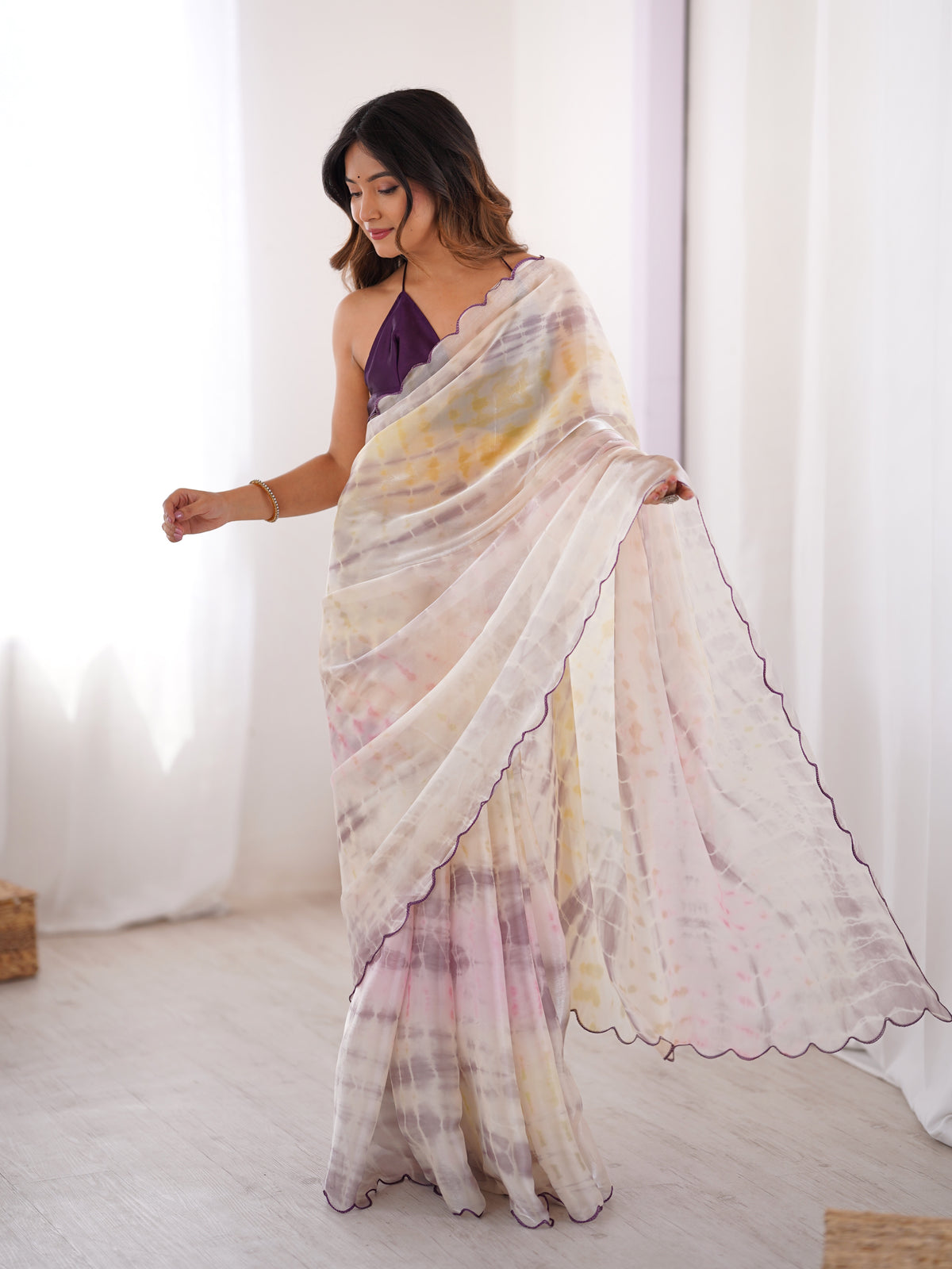 Urban Pallu Solid Organza Daily Saree