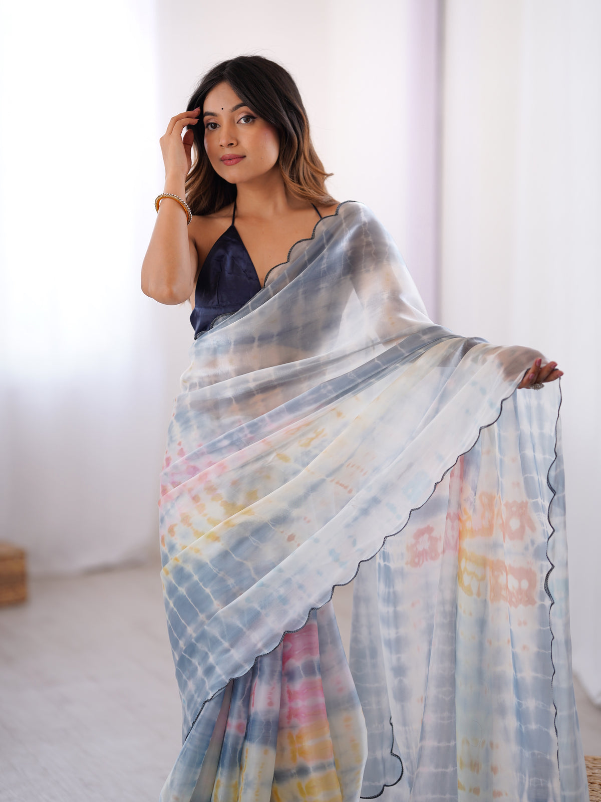 Urban Pallu Solid Organza Daily Saree