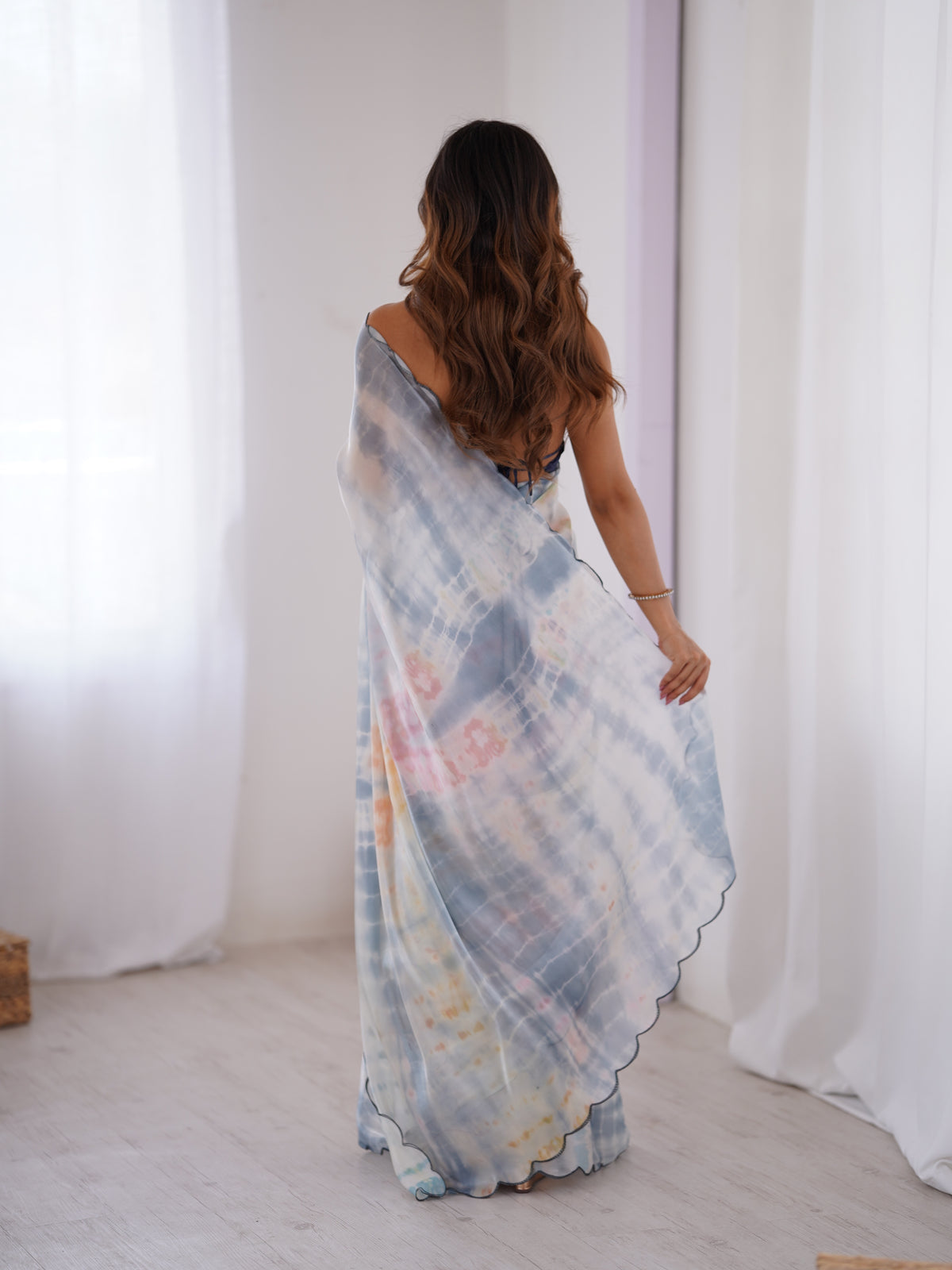 Urban Pallu Solid Organza Daily Saree
