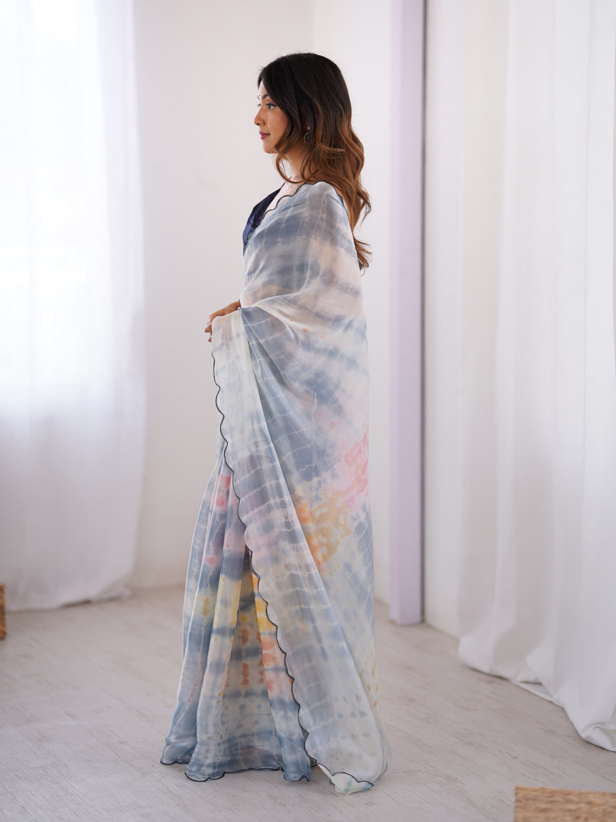 Urban Pallu Solid Organza Daily Saree