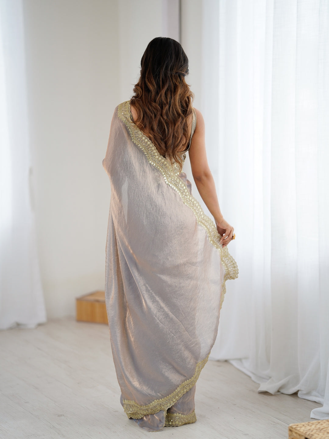 Urban Pallu Solid Poly Chiffon Daily Saree