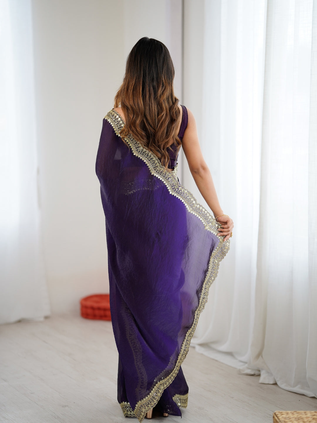 Urban Pallu Solid Poly Chiffon Daily Saree