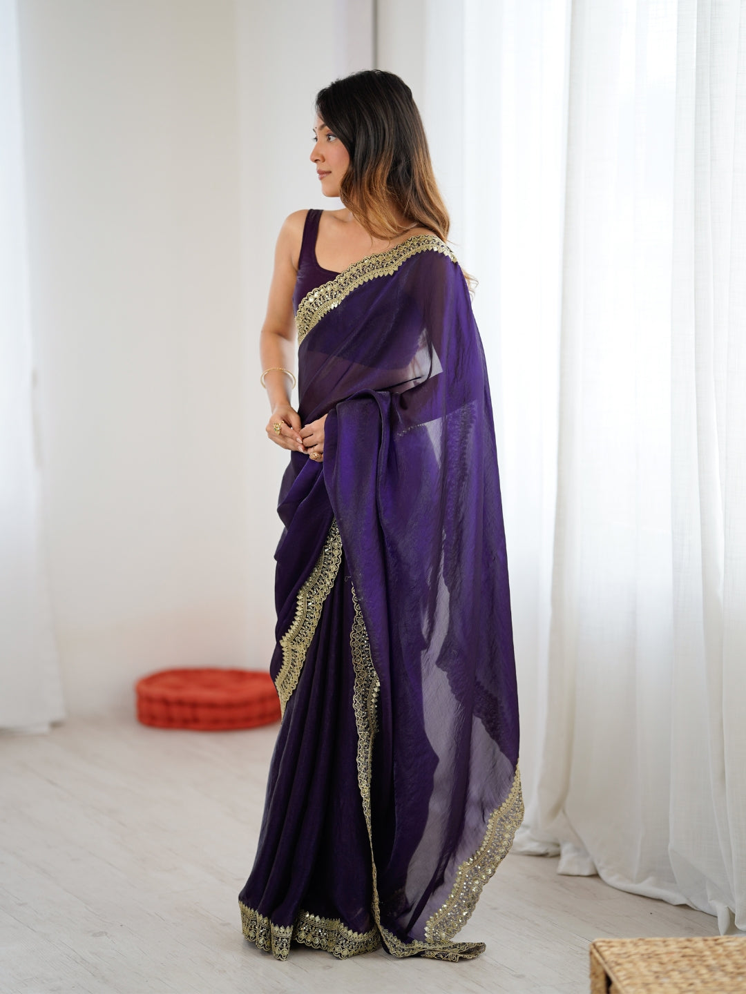 Urban Pallu Solid Poly Chiffon Daily Saree