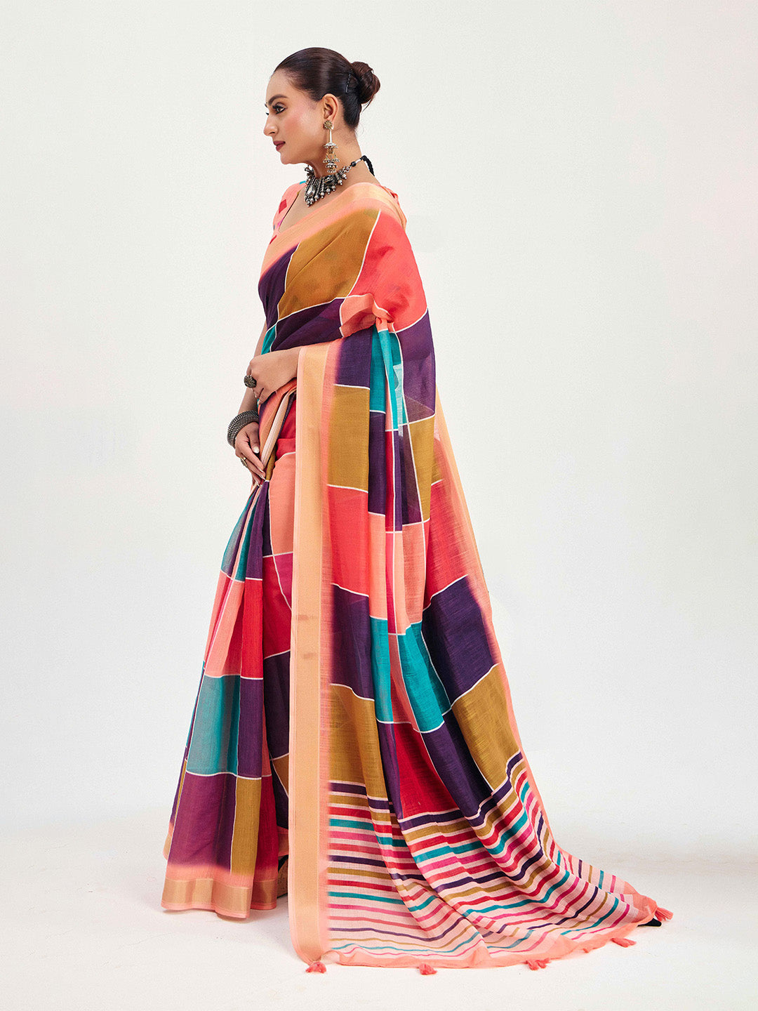 Urban Pallu Checked Silk Blend Fusion Saree