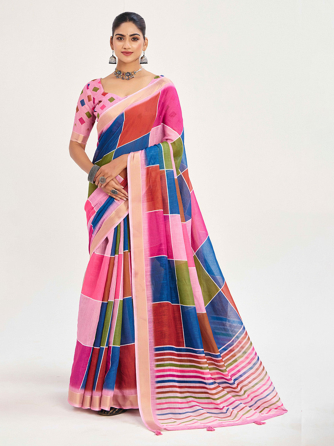 Urban Pallu Checked Silk Blend Fusion Saree