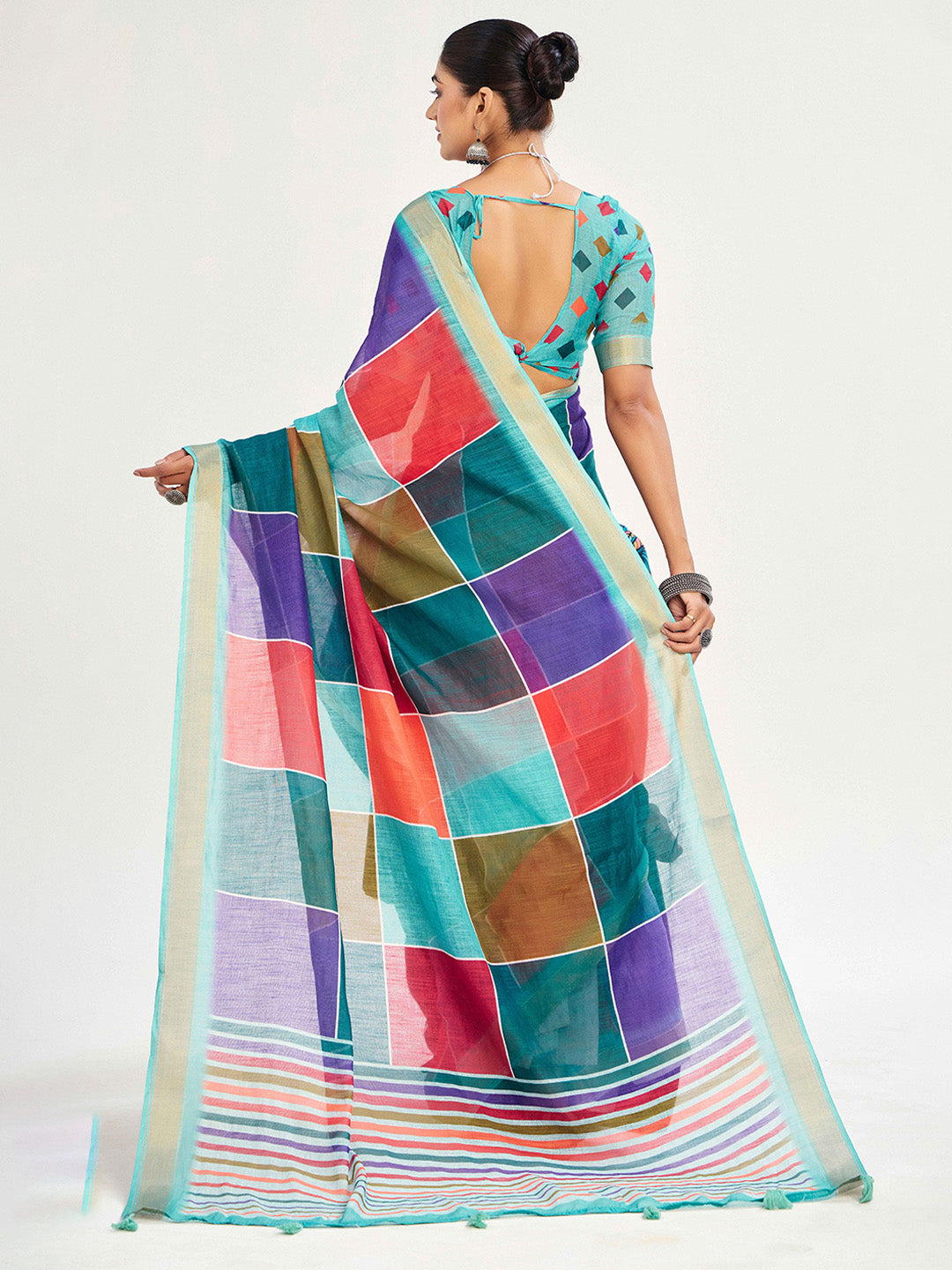 Urban Pallu Checked Silk Blend Fusion Saree