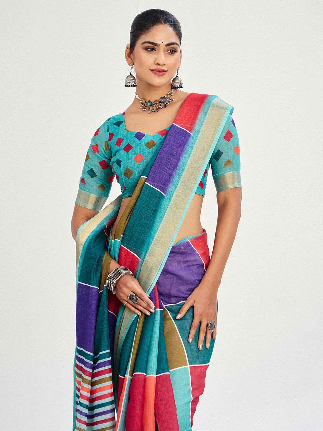 Urban Pallu Checked Silk Blend Fusion Saree