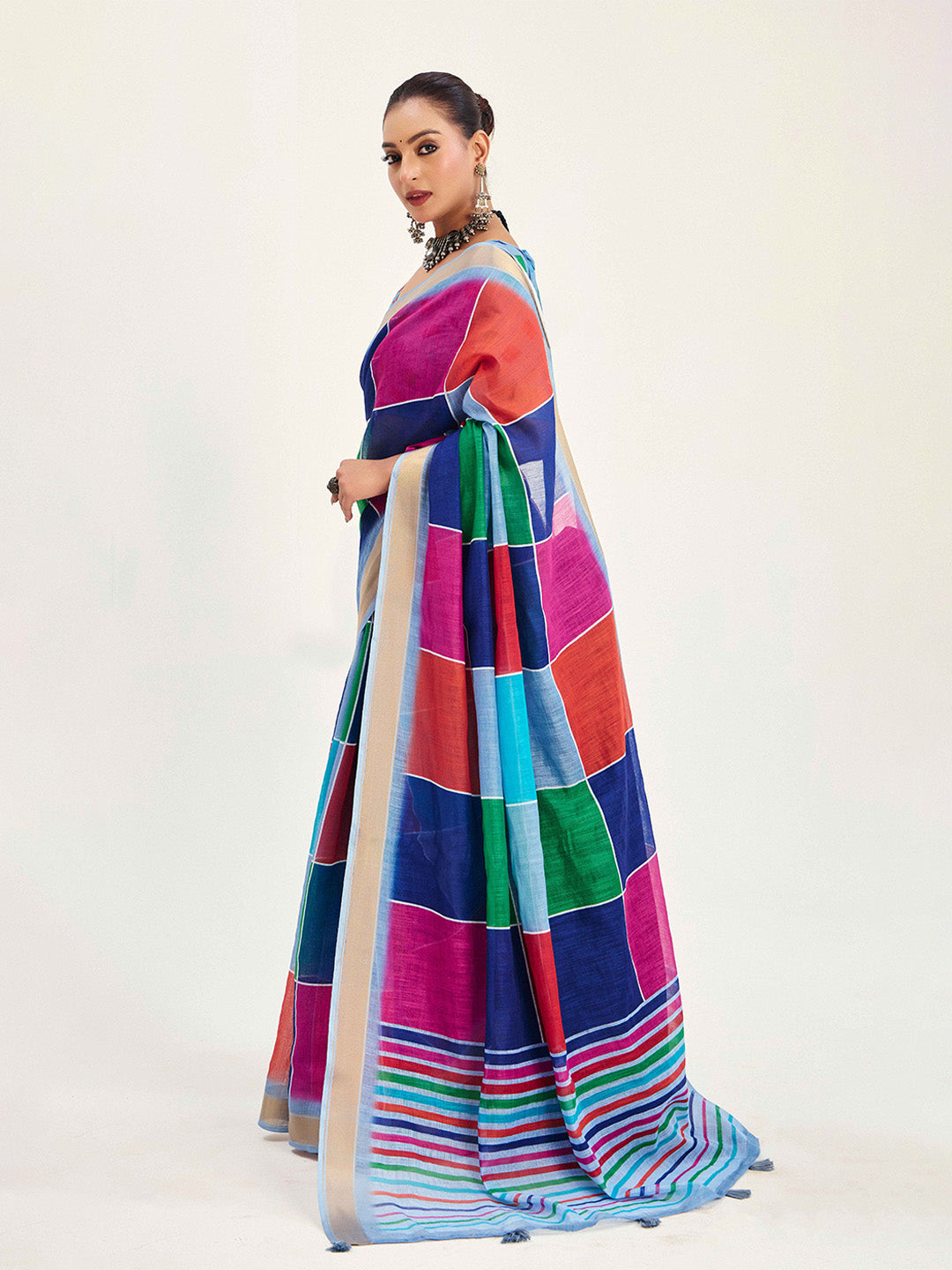 Urban Pallu Checked Silk Blend Fusion Saree