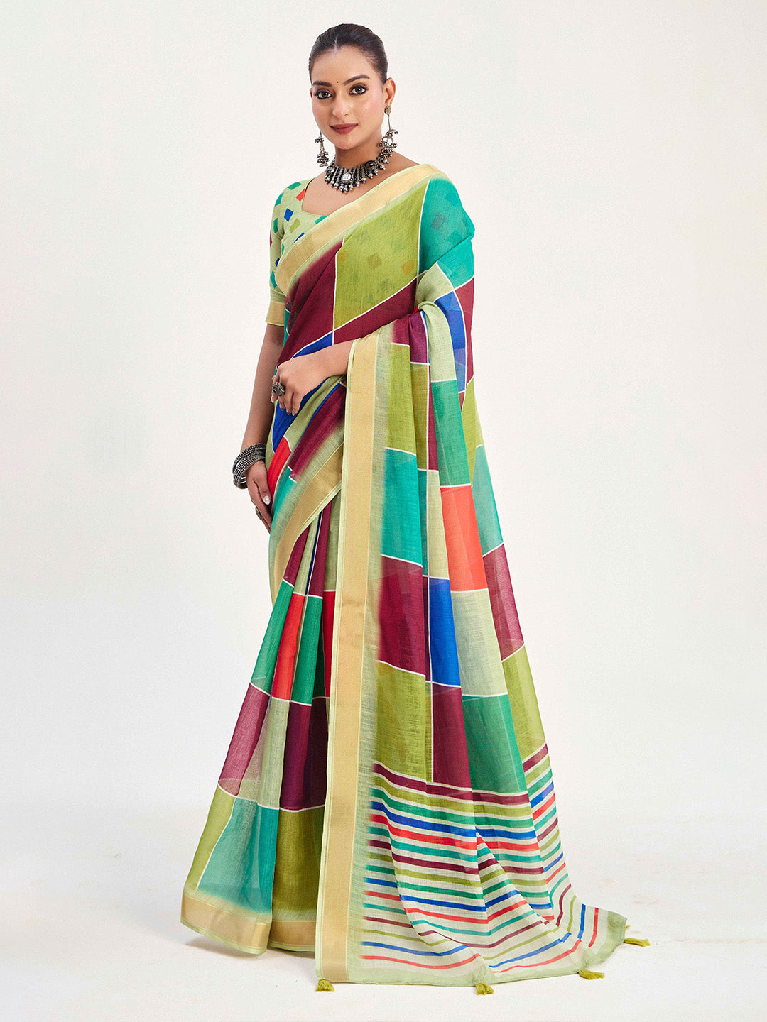 Urban Pallu Checked Silk Blend Fusion Saree