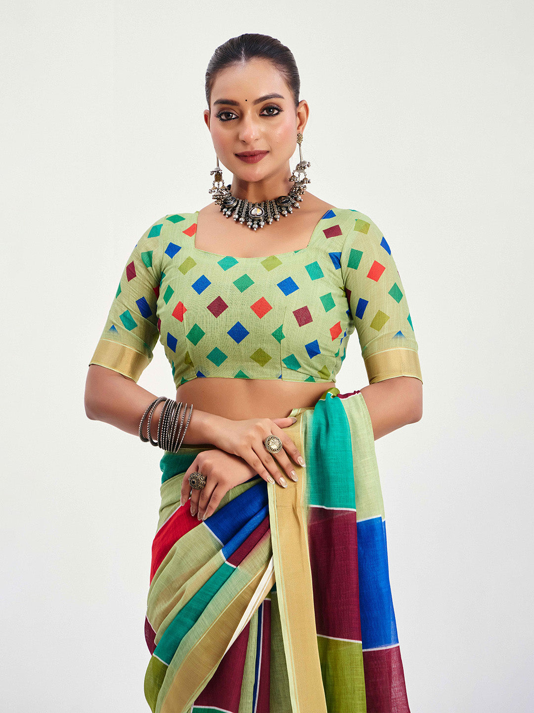 Urban Pallu Checked Silk Blend Fusion Saree