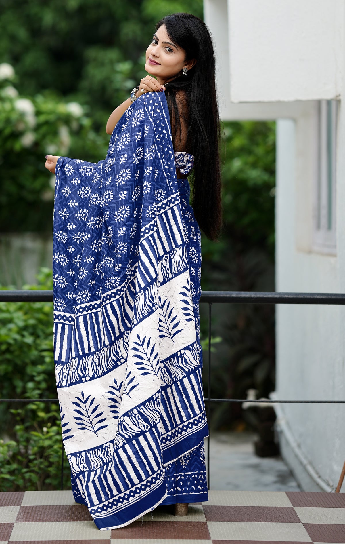 Urban Pallu Woven Design Pure Cotton Daily Saree