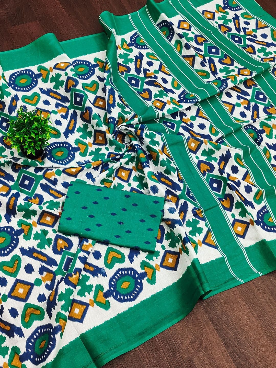 Urban Pallu Ethnic Motifs Pure Cotton Handloom Saree